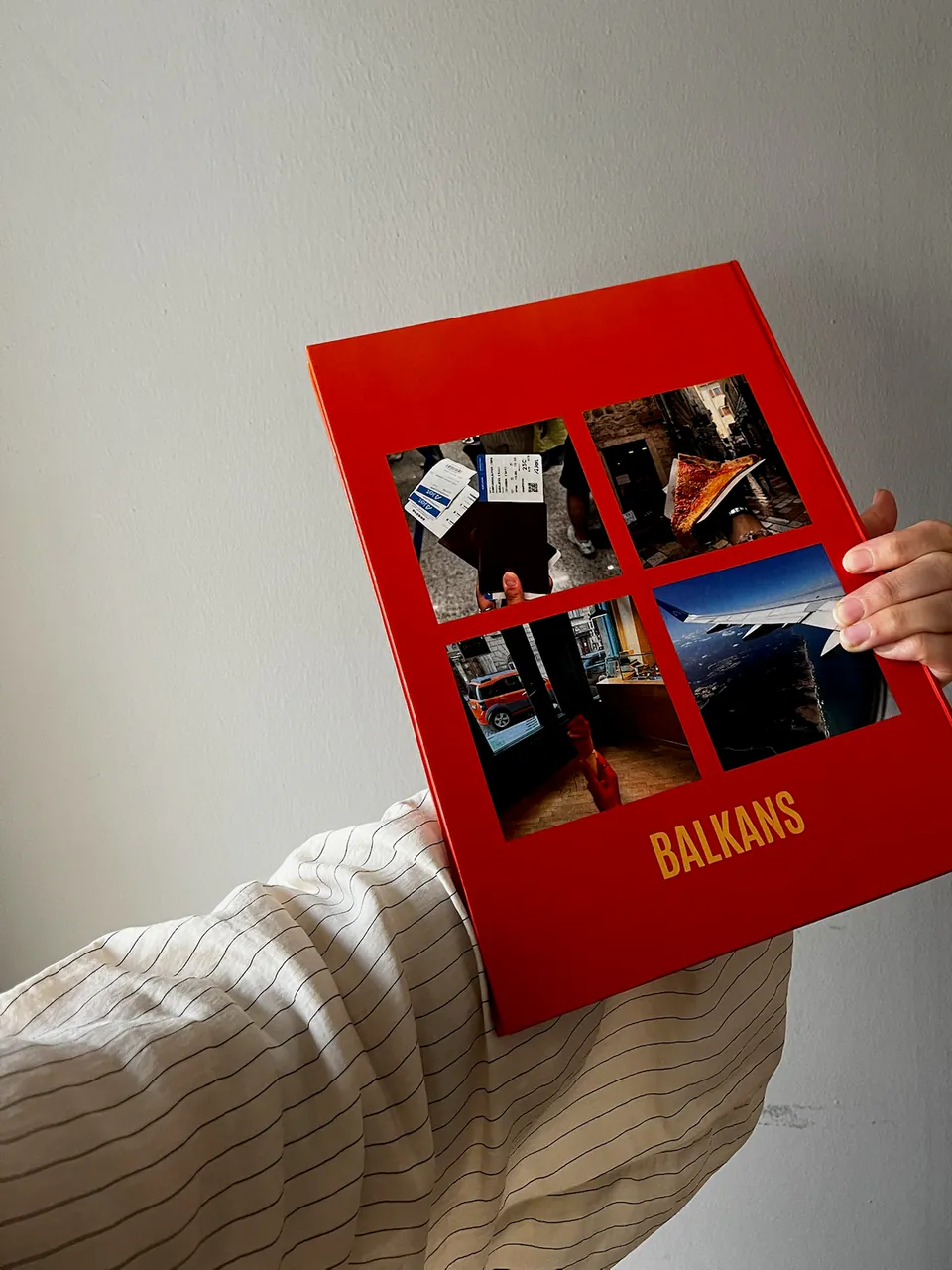 Balkans: fotoğraflı fotokitap sayfaları